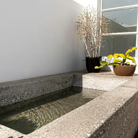 Luxury Modernist Design Townhouse With Garden Holiday home *