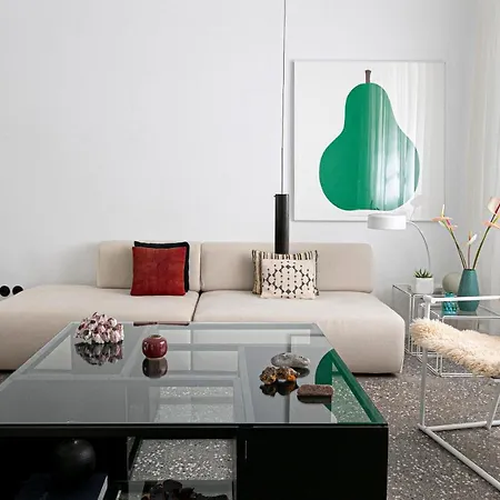 Luxury Modernist Design Townhouse With Garden Holiday home *